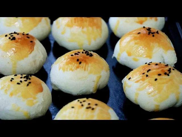 蛋黃酥的秘製新吃法,手把手教你,配方和步驟詳細,酥香掉渣,看完你也會做【夏媽廚房】